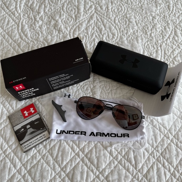 New in Box Unisex Under Armour Black Aviator l Sunglasses - Picture 1 of 9